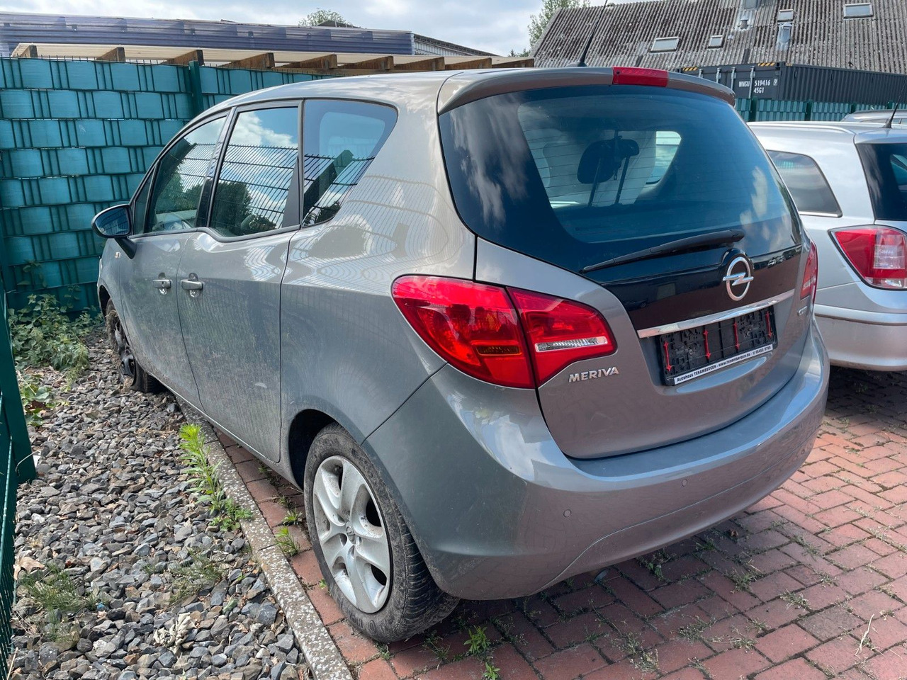 Opel Meriva B Edition - Kisbusz: 4 kép. Opel Meriva B Edition - Kisbusz: 4 kép.