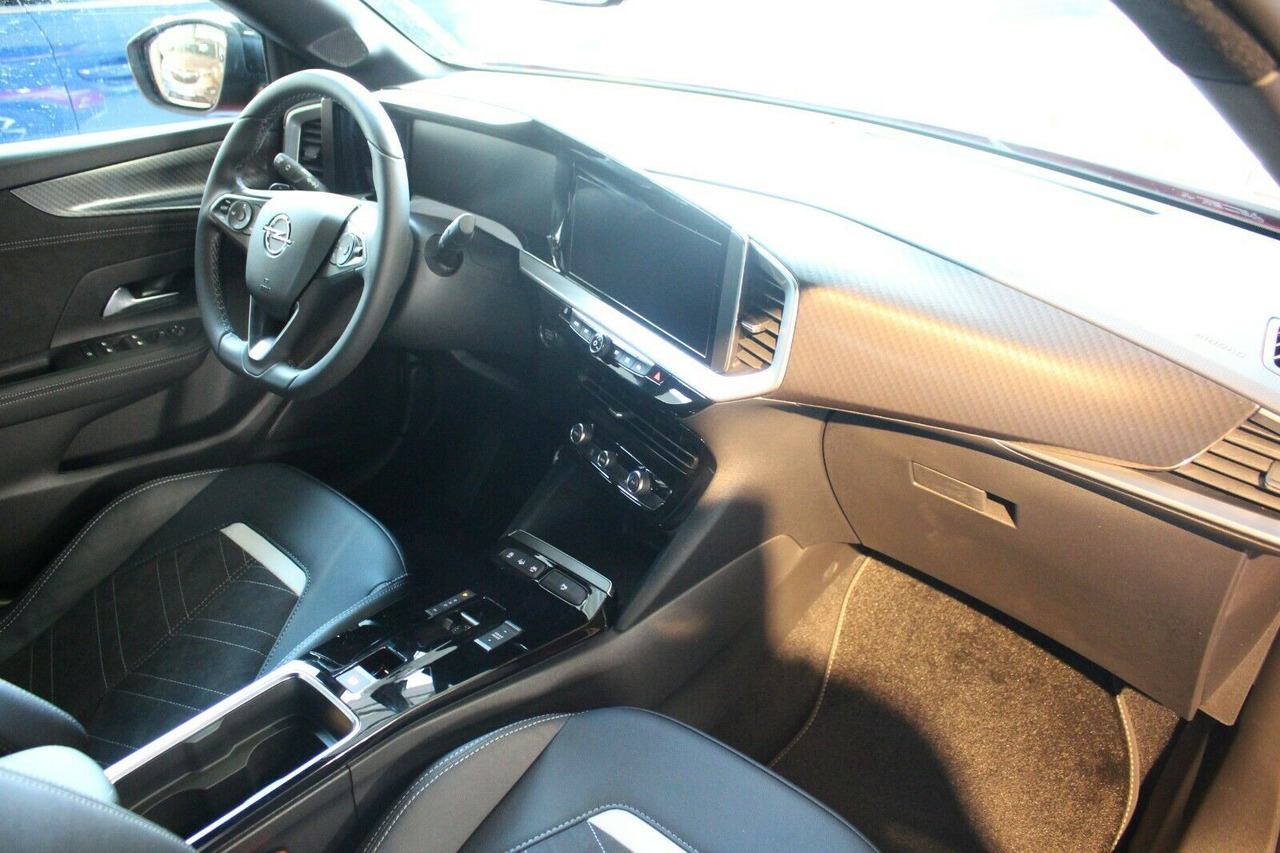 Terepjáró/ SUV Opel Mokka Ultimate Matrix-LED 180°Kamera Navi Keyles: 11 kép.