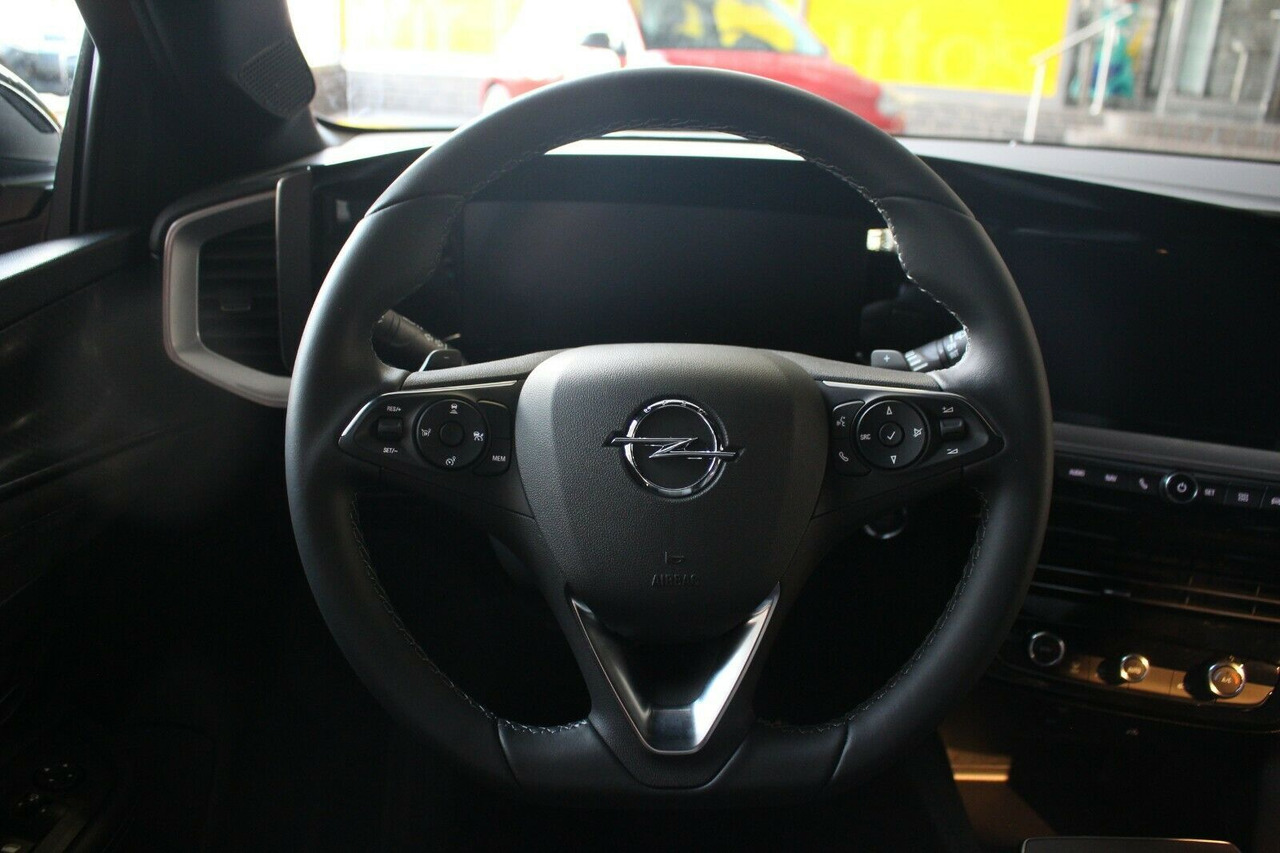 Terepjáró/ SUV Opel Mokka Ultimate Matrix-LED 180°Kamera Navi Keyles: 14 kép.