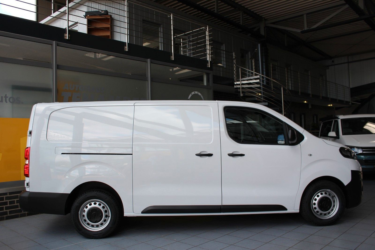 Opel Vivaro Kasten Edition L Automatik DAB AHK - Kis furgon: 3 kép. Opel Vivaro Kasten Edition L Automatik DAB AHK - Kis furgon: 3 kép.