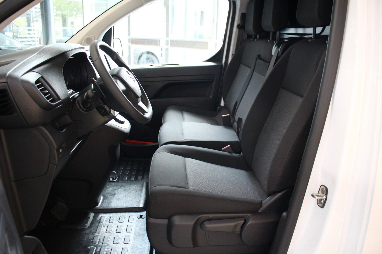 Opel Vivaro Kasten Edition L Automatik DAB AHK - Kis furgon: 5 kép. Opel Vivaro Kasten Edition L Automatik DAB AHK - Kis furgon: 5 kép.