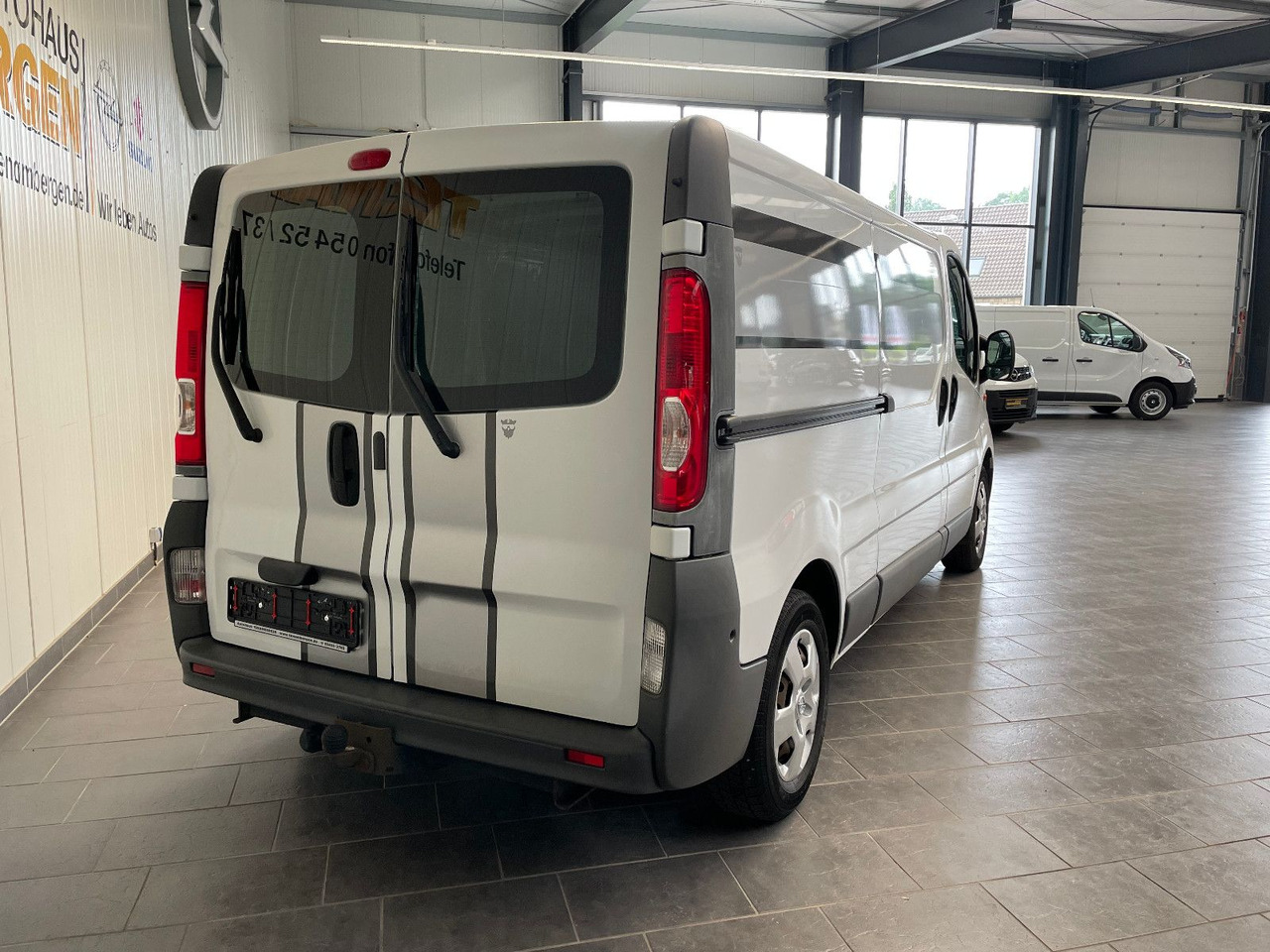 Opel Vivaro Kasten L2H1 2,9t Tüv Scheckheft Klima AHK - Kis furgon: 3 kép. Opel Vivaro Kasten L2H1 2,9t Tüv Scheckheft Klima AHK - Kis furgon: 3 kép.