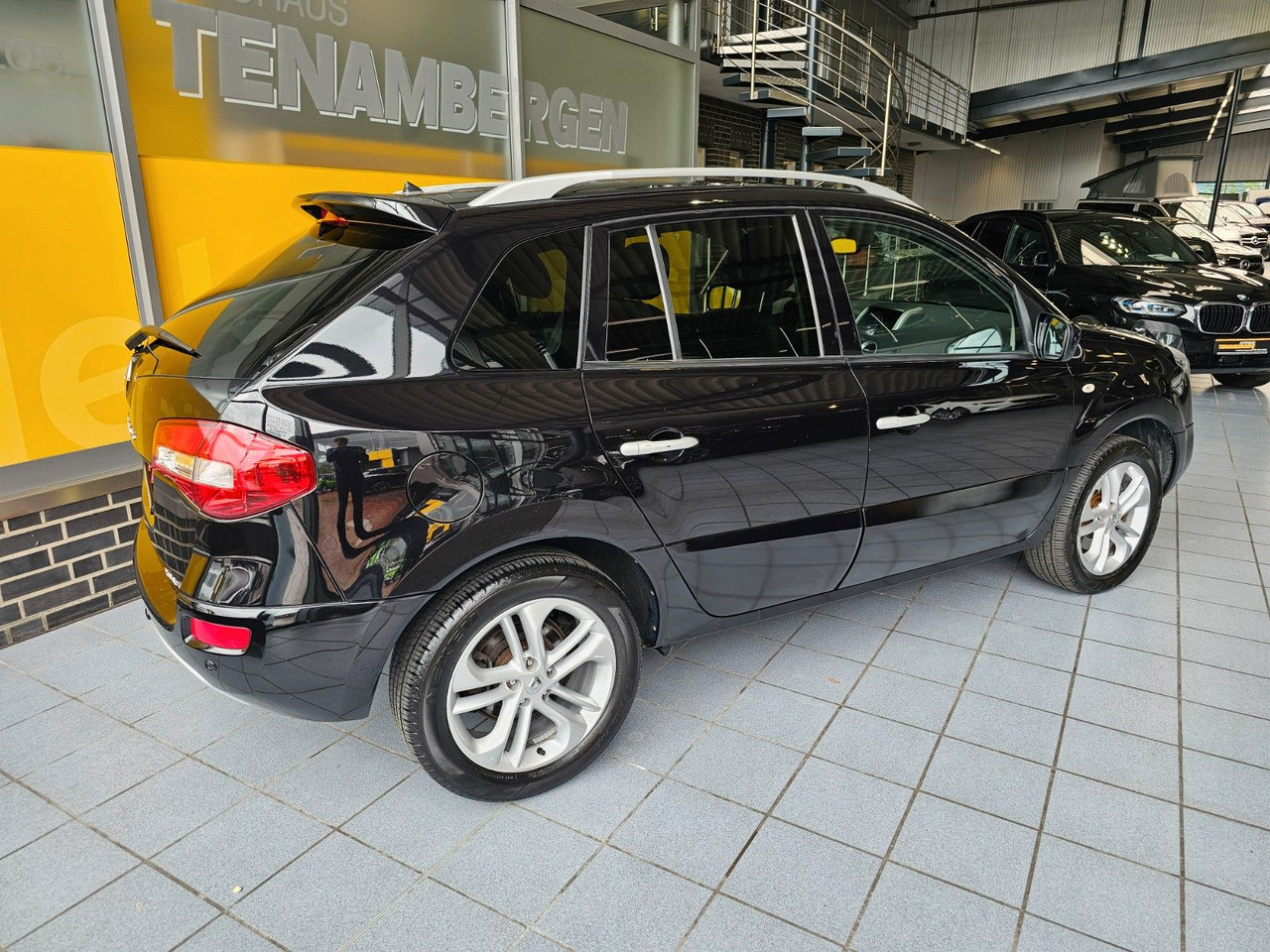Renault Koleos 2.0 dCi Night&Day 4x4 Leder Navi Bose - Terepjáró/ SUV: 2 kép. Renault Koleos 2.0 dCi Night&Day 4x4 Leder Navi Bose - Terepjáró/ SUV: 2 kép.