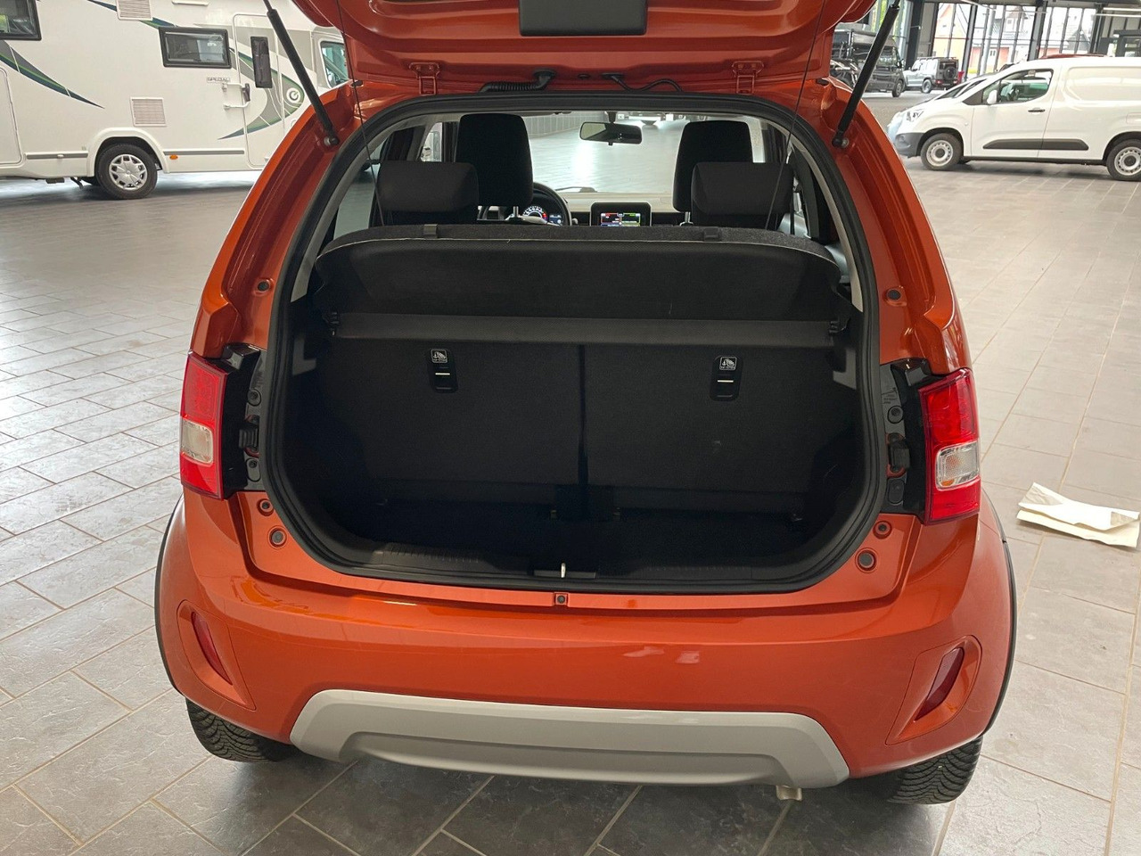 Autó Suzuki Ignis 1.2 Comfort /Hybrid/Automatik/DAB/Navi: 11 kép.