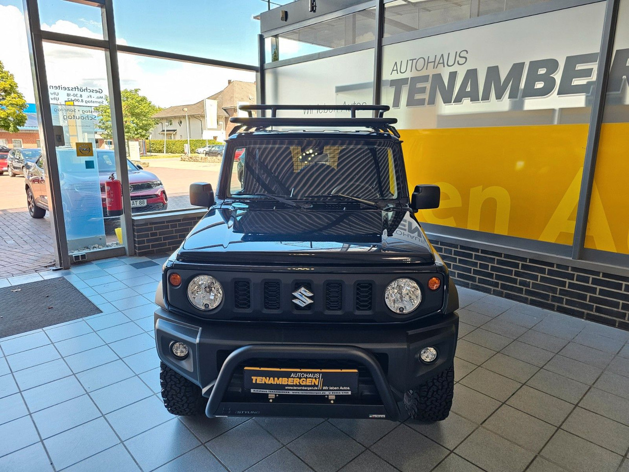 Suzuki Jimny Comfort AllGrip Leiter Dachträger Federn - Terepjáró/ SUV: 2 kép. Suzuki Jimny Comfort AllGrip Leiter Dachträger Federn - Terepjáró/ SUV: 2 kép.