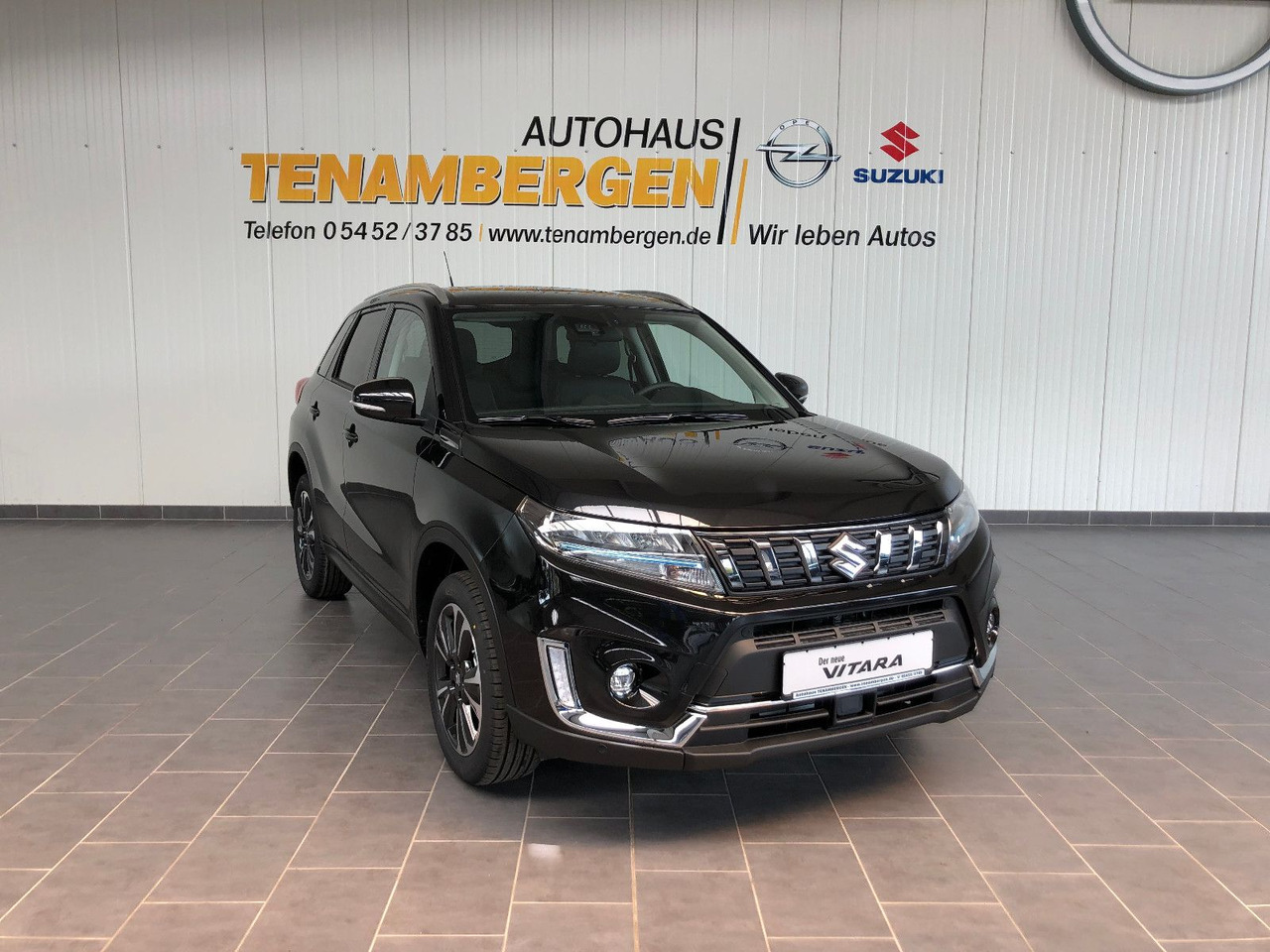 Suzuki Vitara 1.5 Hybrid Comfort+Automatik/ Panor.-Dach - Terepjáró/ SUV: 1 kép. Suzuki Vitara 1.5 Hybrid Comfort+Automatik/ Panor.-Dach - Terepjáró/ SUV: 1 kép.