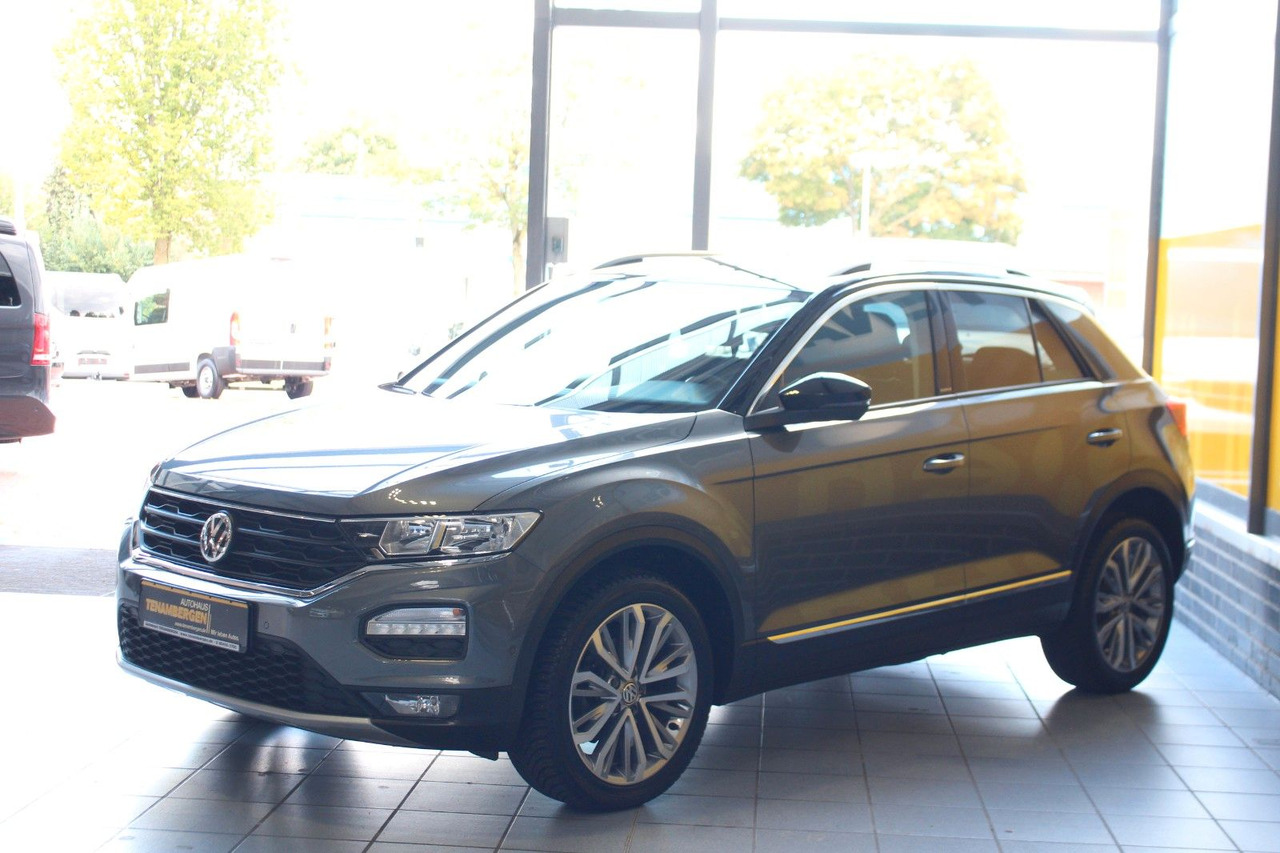 Volkswagen T-Roc 1.0 IQ.DRIVE Allwetter SHZ Navi ACC - Terepjáró/ SUV: 4 kép. Volkswagen T-Roc 1.0 IQ.DRIVE Allwetter SHZ Navi ACC - Terepjáró/ SUV: 4 kép.