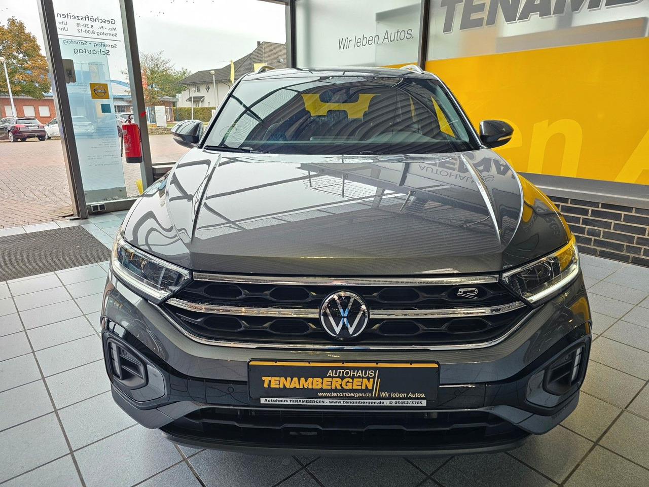 Volkswagen T-Roc R-Line eHeckklappe SHZ LED - Terepjáró/ SUV: 3 kép. Volkswagen T-Roc R-Line eHeckklappe SHZ LED - Terepjáró/ SUV: 3 kép.