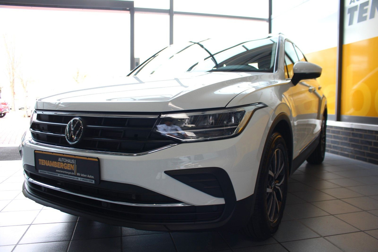 Volkswagen Tiguan Life DSG LED Kamera Navi AHK ACC - Terepjáró/ SUV: 5 kép. Volkswagen Tiguan Life DSG LED Kamera Navi AHK ACC - Terepjáró/ SUV: 5 kép.