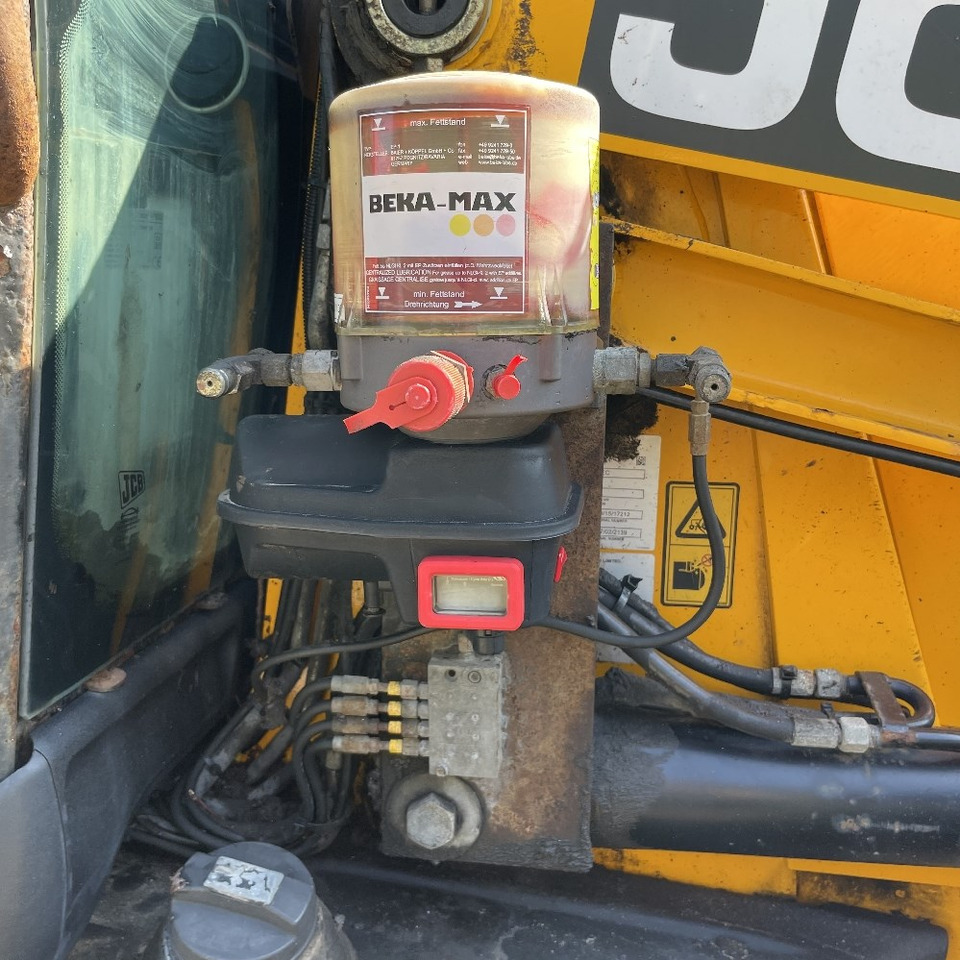 JCB 4CX - Kotrórakodó: 5 kép. JCB 4CX - Kotrórakodó: 5 kép.