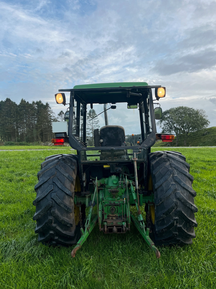 JOHN DEERE 1950 - Traktor: 3 kép. JOHN DEERE 1950 - Traktor: 3 kép.