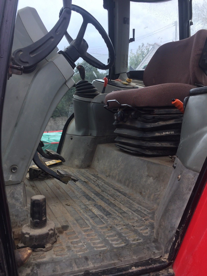 MASSEY FERGUSON 5465 - Traktor: 3 kép. MASSEY FERGUSON 5465 - Traktor: 3 kép.
