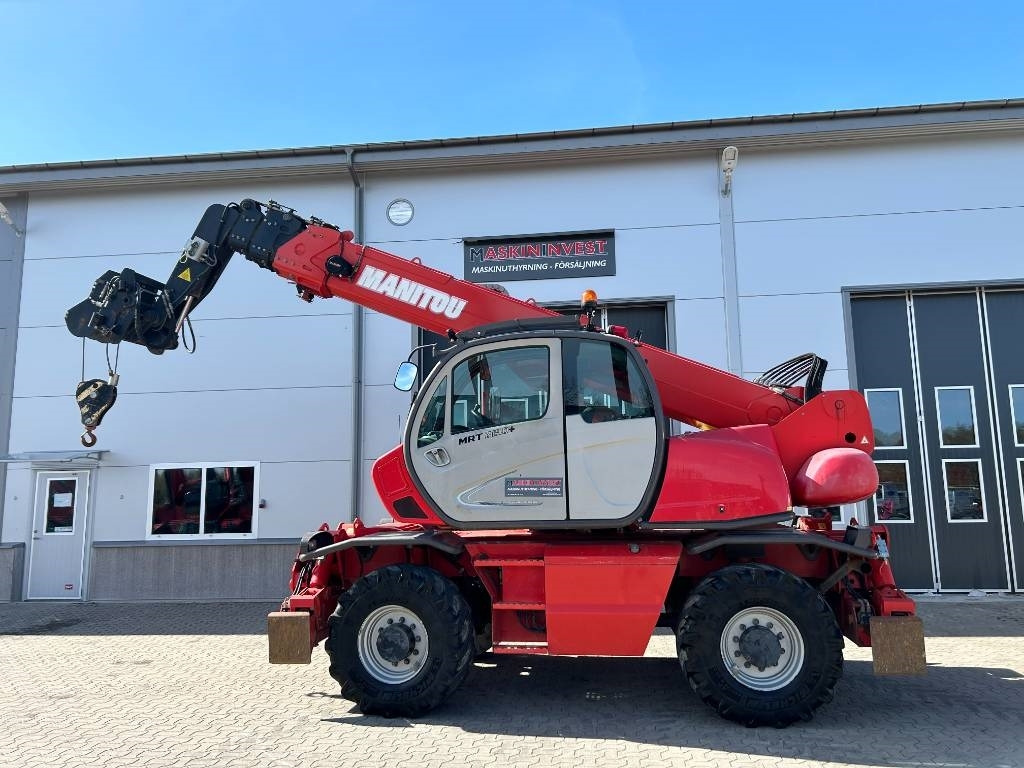 Manitou MRT 2150 - Teleszkópos rakodó: 4 kép. Manitou MRT 2150 - Teleszkópos rakodó: 4 kép.