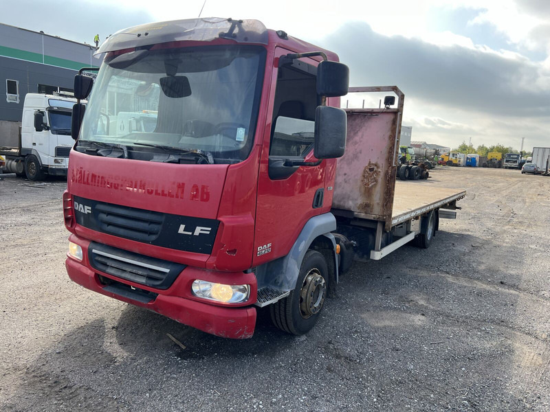 DAF LF45 210 - Platós teherautó: 1 kép. DAF LF45 210 - Platós teherautó: 1 kép.