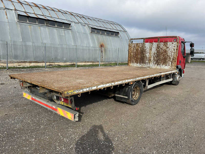 DAF LF45 210 - Platós teherautó: 3 kép. DAF LF45 210 - Platós teherautó: 3 kép.