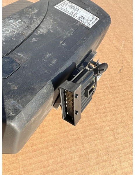 Eberspächer AITRONIC D2 - Fűtés/ Szellőzés gep: 4 kép. Eberspächer AITRONIC D2 - Fűtés/ Szellőzés gep: 4 kép.