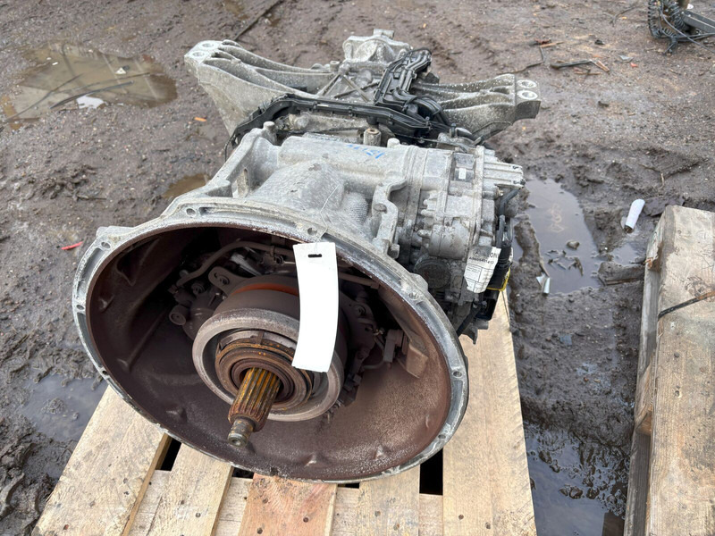 Mercedes-Benz G211-12 - Sebességváltó: 4 kép. Mercedes-Benz G211-12 - Sebességváltó: 4 kép.