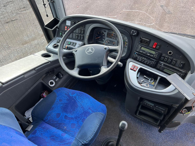 Mercedes-Benz O510 TOURINO - Távolsági busz: 5 kép. Mercedes-Benz O510 TOURINO - Távolsági busz: 5 kép.