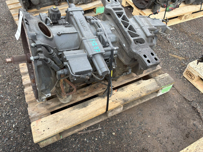 Scania GRS905 OPC5 - Sebességváltó: 2 kép. Scania GRS905 OPC5 - Sebességváltó: 2 kép.