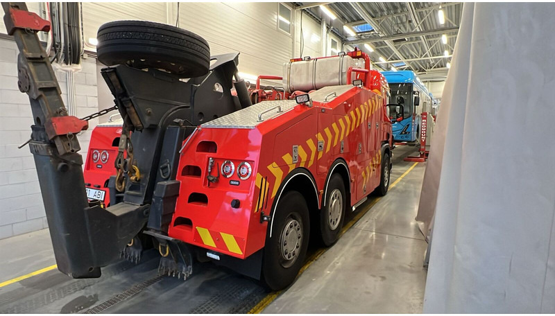 Scania P114 - Vontató: 4 kép. Scania P114 - Vontató: 4 kép.