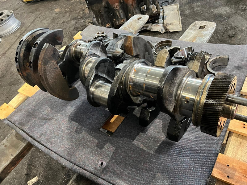 Scania R580 - Főtengely: 1 kép. Scania R580 - Főtengely: 1 kép.