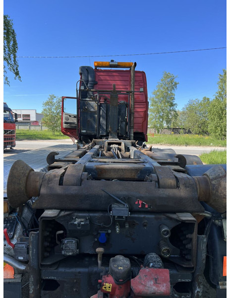 Volvo FH480 - Horgos rakodó teherautó: 5 kép. Volvo FH480 - Horgos rakodó teherautó: 5 kép.