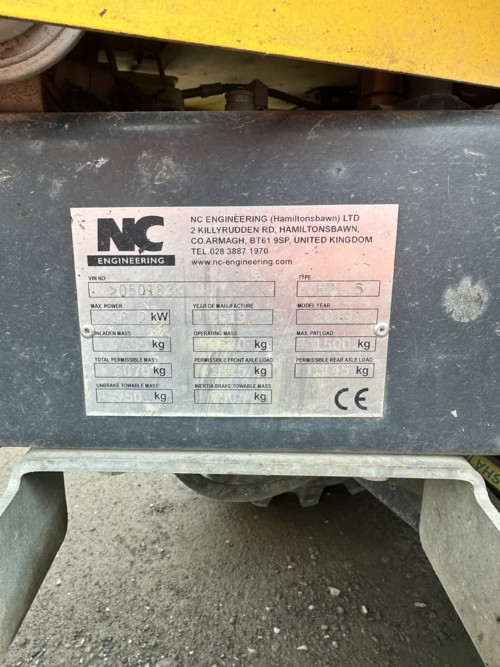 NC HT 1.5 - Minidömper: 2 kép. NC HT 1.5 - Minidömper: 2 kép.