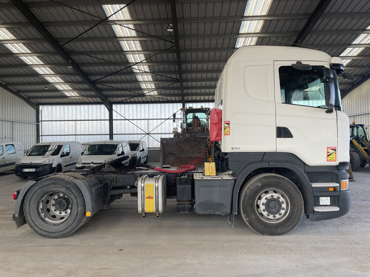 SCANIA R410 - Nyergesvontató: 2 kép. SCANIA R410 - Nyergesvontató: 2 kép.