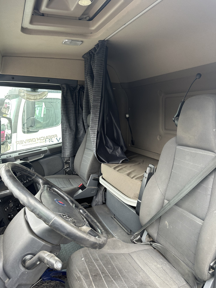 SCANIA R410 - Nyergesvontató: 5 kép. SCANIA R410 - Nyergesvontató: 5 kép.