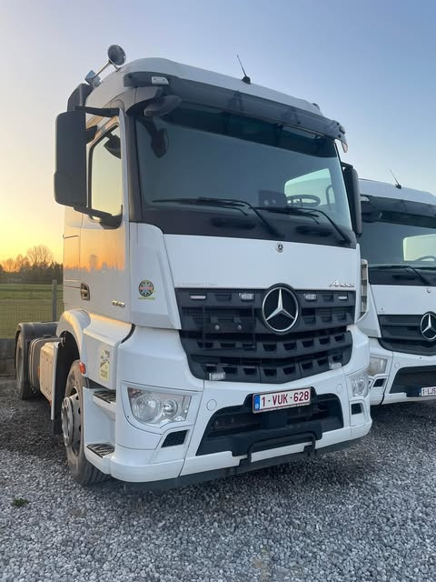 Mercedes-beenz aroc - Nyergesvontató: 1 kép. Mercedes-beenz aroc - Nyergesvontató: 1 kép.