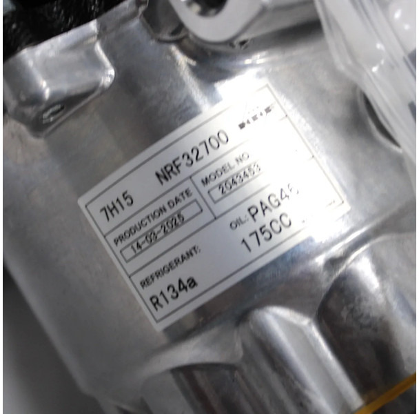 Volvo / Renault Airco Compressor 20587125 | 7482704531 Nieuw! - Klímakompresszor - Teherautó: 3 kép. Volvo / Renault Airco Compressor 20587125 | 7482704531 Nieuw! - Klímakompresszor - Teherautó: 3 kép.