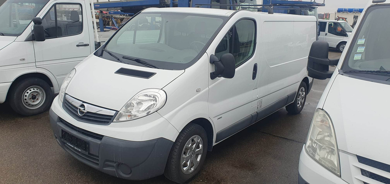 Opel Vivaro - Kis furgon: 1 kép. Opel Vivaro - Kis furgon: 1 kép.