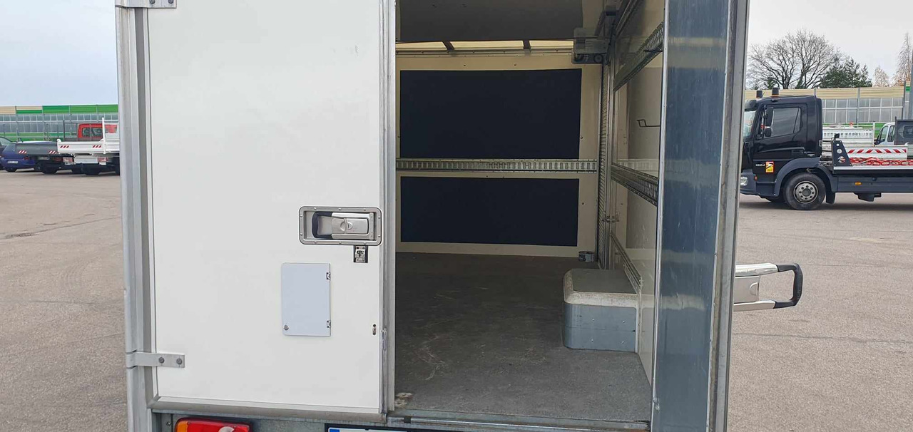 RENAULT Master - Hőszigetelt teherautó: 5 kép. RENAULT Master - Hőszigetelt teherautó: 5 kép.
