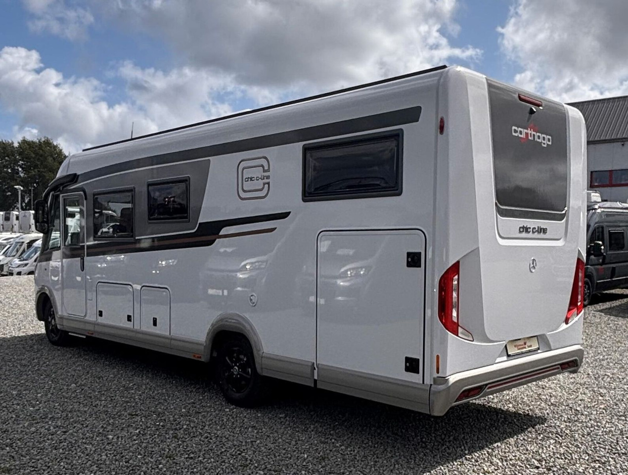 Carthago chic c-line I 4.9 LE L Haumesse jetzt 26-28.09 ! - Integrált lakóautó: 3 kép. Carthago chic c-line I 4.9 LE L Haumesse jetzt 26-28.09 ! - Integrált lakóautó: 3 kép.