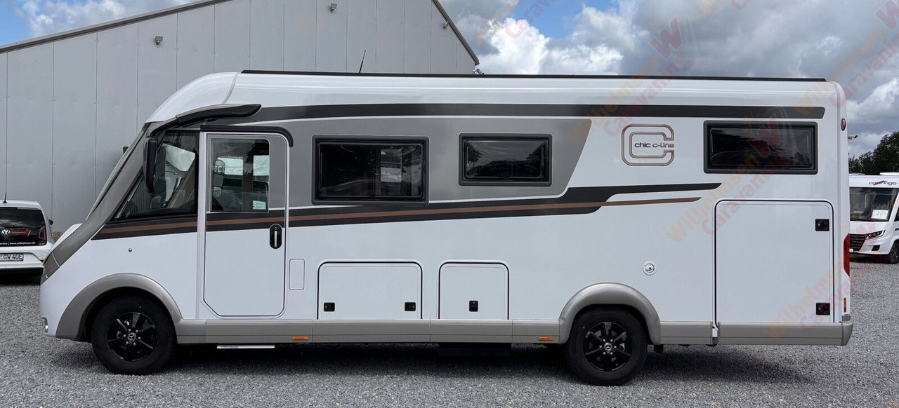 Carthago chic c-line I 4.9 LE Mercedes*ALDE*Super Paket* - Integrált lakóautó: 3 kép. Carthago chic c-line I 4.9 LE Mercedes*ALDE*Super Paket* - Integrált lakóautó: 3 kép.