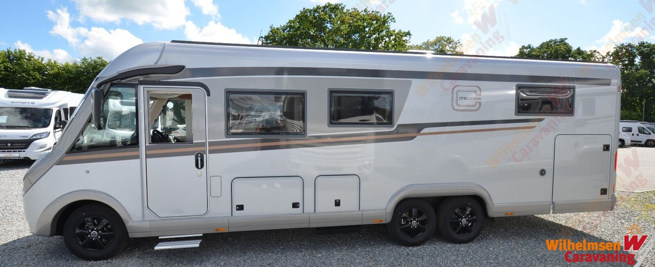 Carthago chic c-line xl I I 6.2 QB *Mercedes 170PS*2xTV - Integrált lakóautó: 4 kép. Carthago chic c-line xl I I 6.2 QB *Mercedes 170PS*2xTV - Integrált lakóautó: 4 kép.