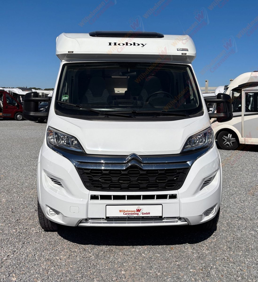 Hobby Optima OnTour V65 GQ - Félintegrált lakóautó: 2 kép. Hobby Optima OnTour V65 GQ - Félintegrált lakóautó: 2 kép.