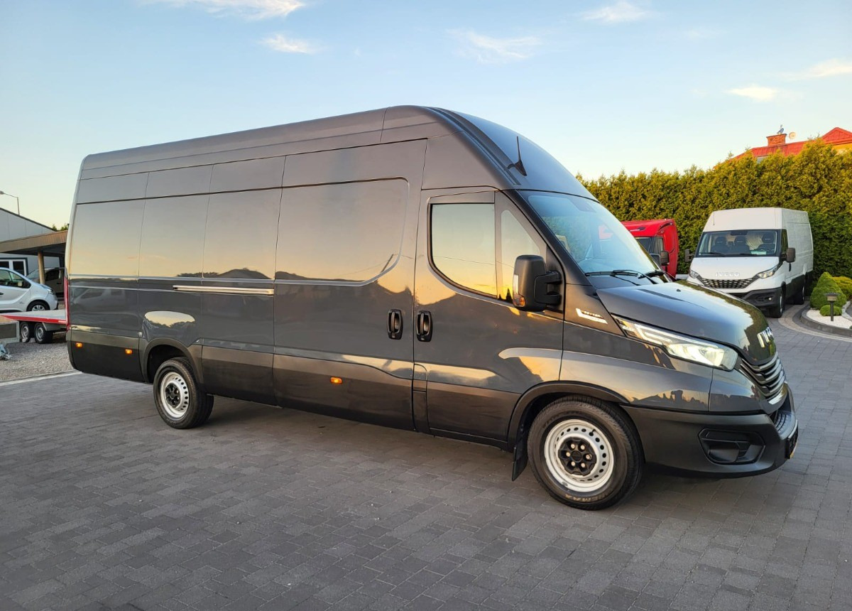 Iveco 35S18 3.0 Hi-Matic Iveco Max L5H3 Salon Polska Hi - Matic - Furgon: 5 kép. Iveco 35S18 3.0 Hi-Matic Iveco Max L5H3 Salon Polska Hi - Matic - Furgon: 5 kép.
