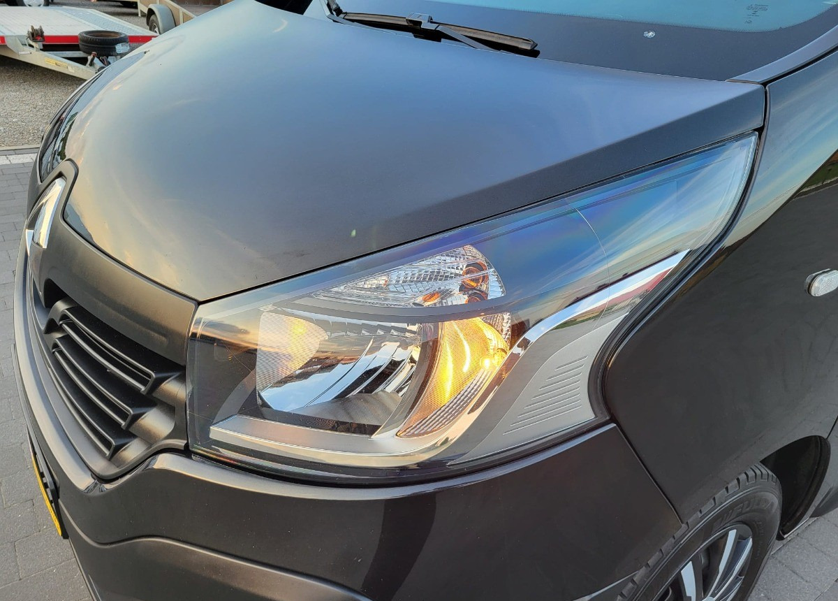 Renault Trafic Long doka 6-osobowy 6 osobowy - Duplakabinos kisteherautó: 2 kép. Renault Trafic Long doka 6-osobowy 6 osobowy - Duplakabinos kisteherautó: 2 kép.