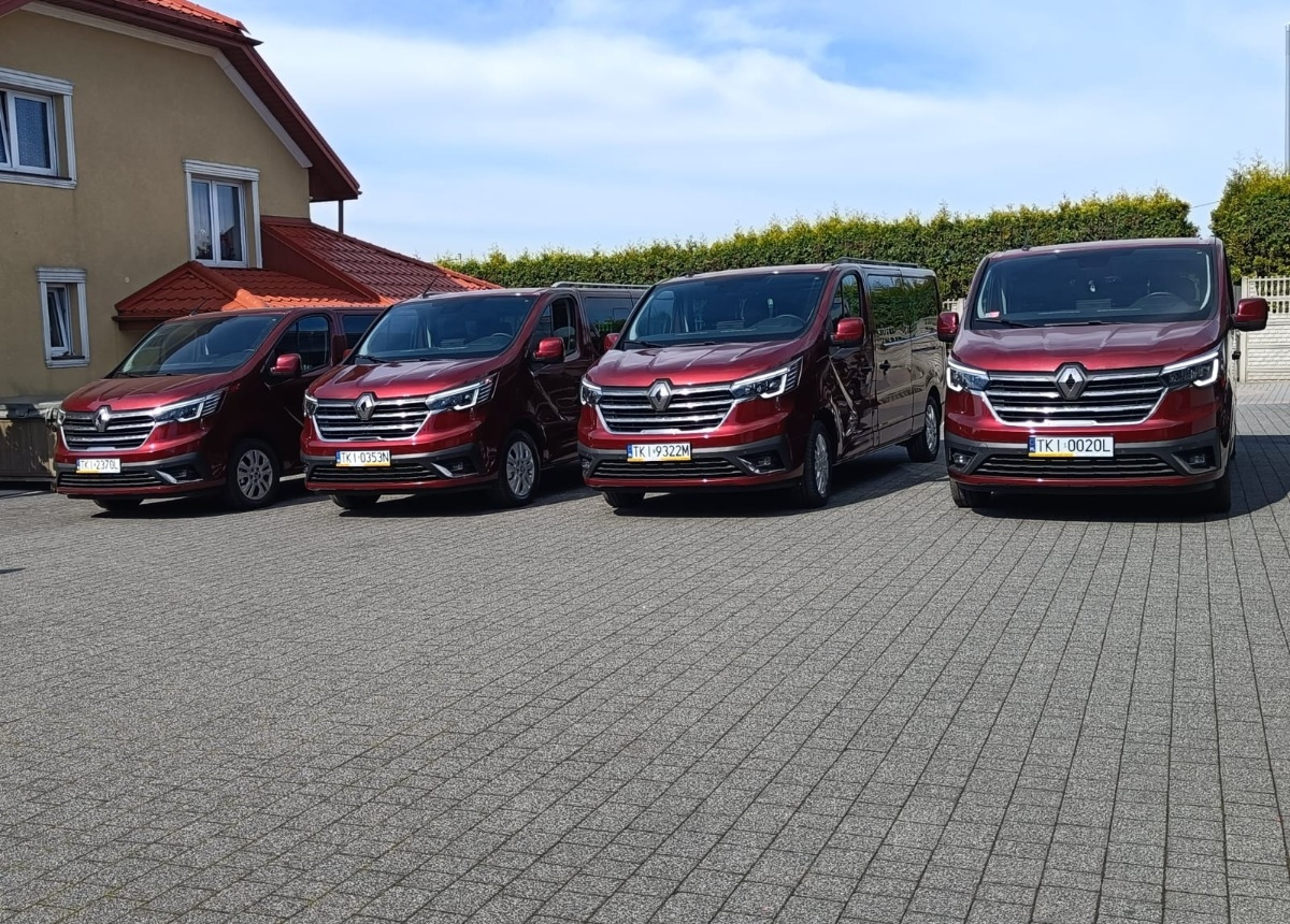 Renault Trafic Ogłoszenie dotyczy wynajmu Auta 9-osobowego - Minibusz, Kisbusz: 1 kép. Renault Trafic Ogłoszenie dotyczy wynajmu Auta 9-osobowego - Minibusz, Kisbusz: 1 kép.