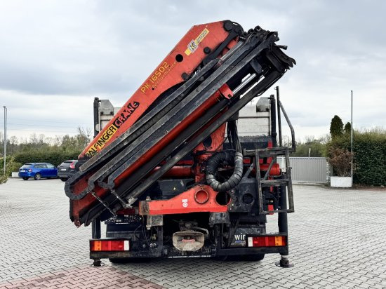 Iveco Trakker KPFC1/2A4_85_1313 - Billenőplatós teherautó: 4 kép. Iveco Trakker KPFC1/2A4_85_1313 - Billenőplatós teherautó: 4 kép.