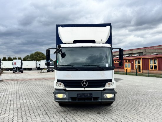 Mercedes-Benz Atego 1222 L Euro 4 - Ponyvás teherautó: 2 kép. Mercedes-Benz Atego 1222 L Euro 4 - Ponyvás teherautó: 2 kép.