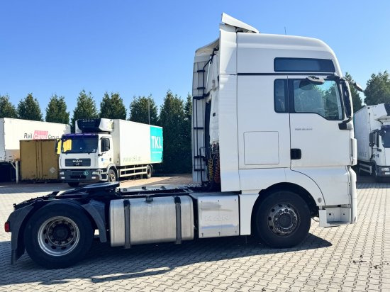 MAN TGX 18.500, XXL, Automatik, Retarder, E6 - Nyergesvontató: 4 kép. MAN TGX 18.500, XXL, Automatik, Retarder, E6 - Nyergesvontató: 4 kép.