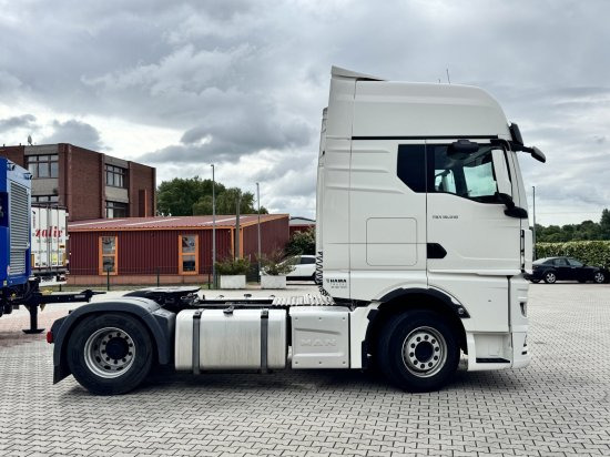 MAN TGX 18.510 NEW MODEL EURO6 - Nyergesvontató: 4 kép. MAN TGX 18.510 NEW MODEL EURO6 - Nyergesvontató: 4 kép.