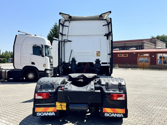 Scania R450 3 Stück verfügbar DC 13 164 Euro 6 Highline Retarder - Nyergesvontató: 5 kép. Scania R450 3 Stück verfügbar DC 13 164 Euro 6 Highline Retarder - Nyergesvontató: 5 kép.