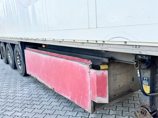 Schmitz Kasten/Koffer SKO24/L13.62FP 25-3B - Félpótkocsi dobozos: 5 kép. Schmitz Kasten/Koffer SKO24/L13.62FP 25-3B - Félpótkocsi dobozos: 5 kép.