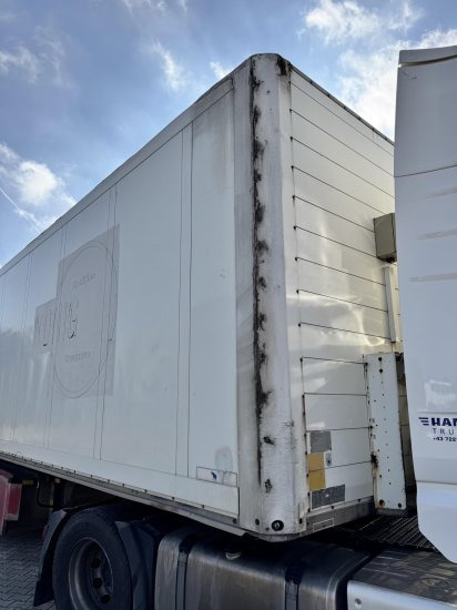 Schmitz Kasten/Koffer SKO24/L13.62FP 25-3B - Félpótkocsi dobozos: 4 kép. Schmitz Kasten/Koffer SKO24/L13.62FP 25-3B - Félpótkocsi dobozos: 4 kép.