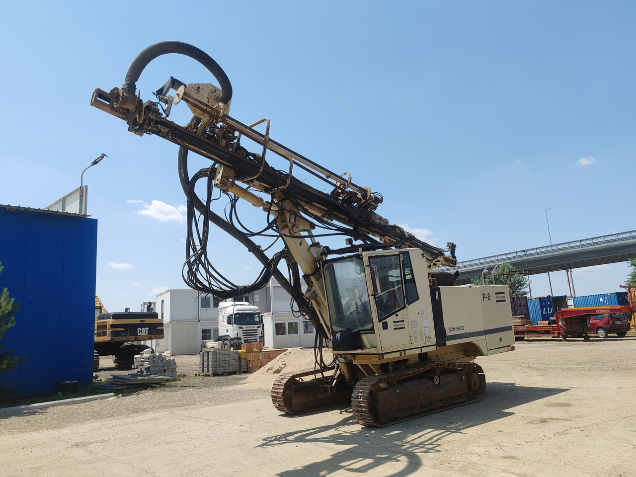 Atlas Copco ECM 585 MC II - Fúrógép: 1 kép. Atlas Copco ECM 585 MC II - Fúrógép: 1 kép.