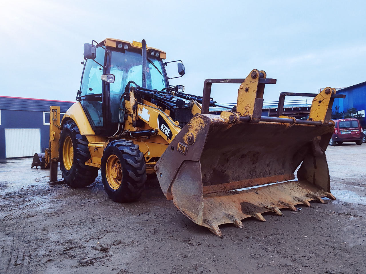 CATERPILLAR 428E - Kotrórakodó: 4 kép. CATERPILLAR 428E - Kotrórakodó: 4 kép.