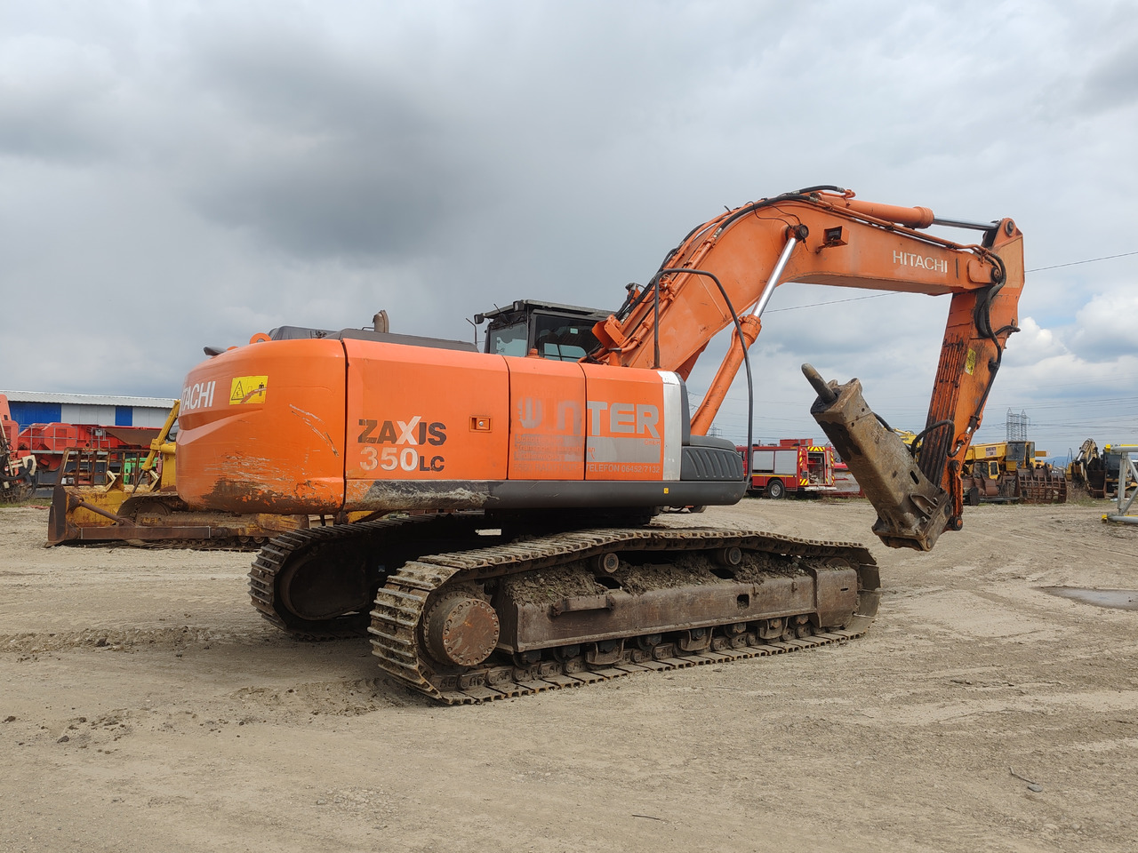 Hitachi ZX350LC-3 - Lánctalpas kotró: 4 kép. Hitachi ZX350LC-3 - Lánctalpas kotró: 4 kép.